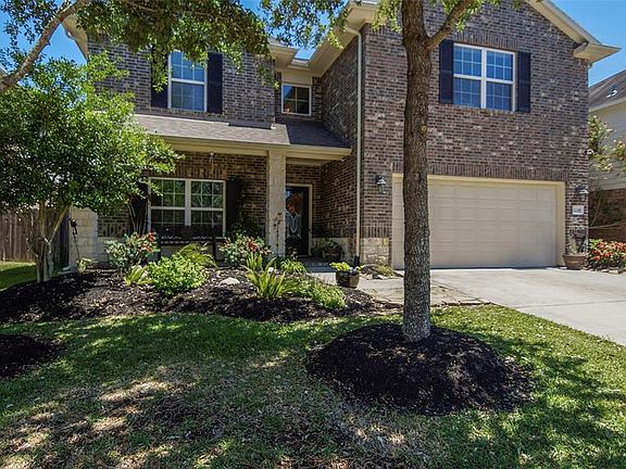 3rd image of 22118 Field Green Dr