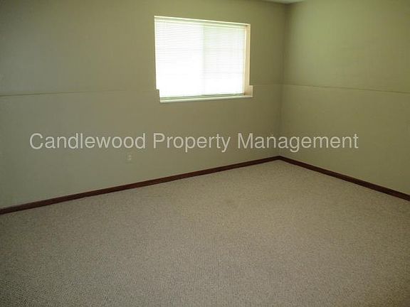 5th image of 3383 Bridlewood Dr