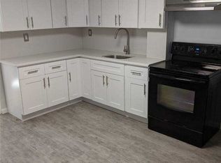 28 W 18th St, Huntington Station, NY 11746