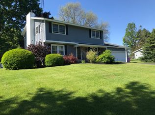 1409 Riverbend Dr, Baldwinsville, NY 13027