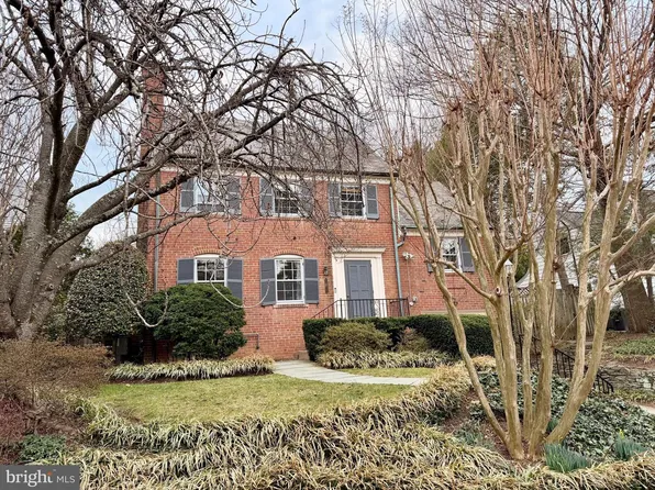 5011 Worthington Dr, Bethesda, MD 20816