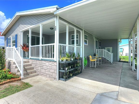 4th image of 926 Oriole Cir