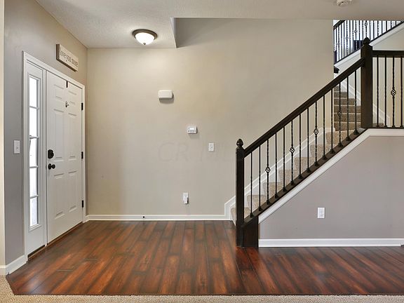 5th image of 210 Shaleridge Dr