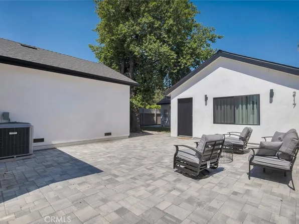 2117 W Clark Ave, Burbank, CA 91506