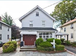 230 E Seaman Ave, Freeport, NY 11520