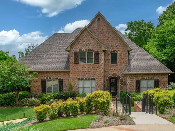 1404 Scout Ridge Dr, Hoover, AL 35244
