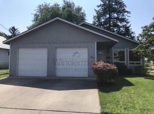 103 SW 9th St, College Place, WA 99324