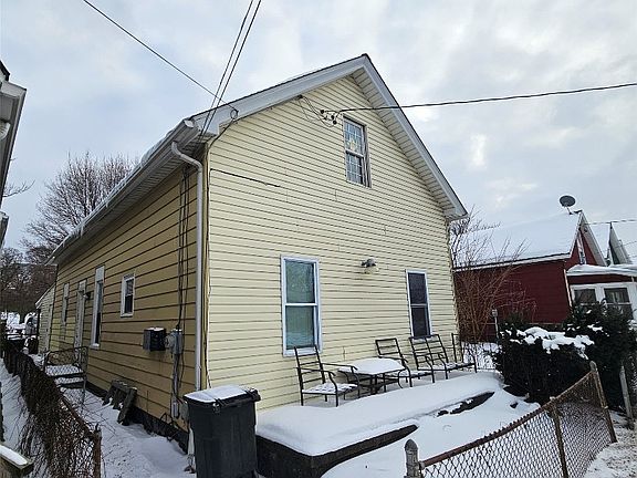 2nd image of 431 W 18th St