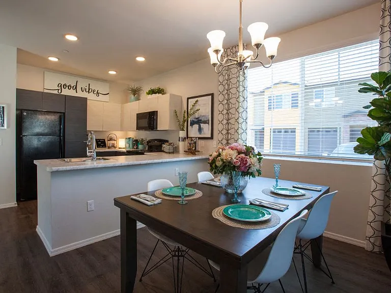 Dining Area, Breakfast Bar & Kitchen