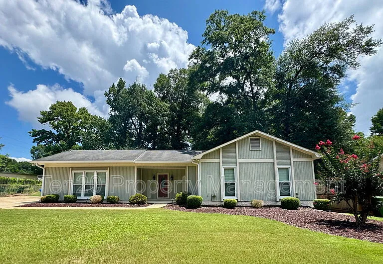 6446 Gloucester Ct — Photo 3