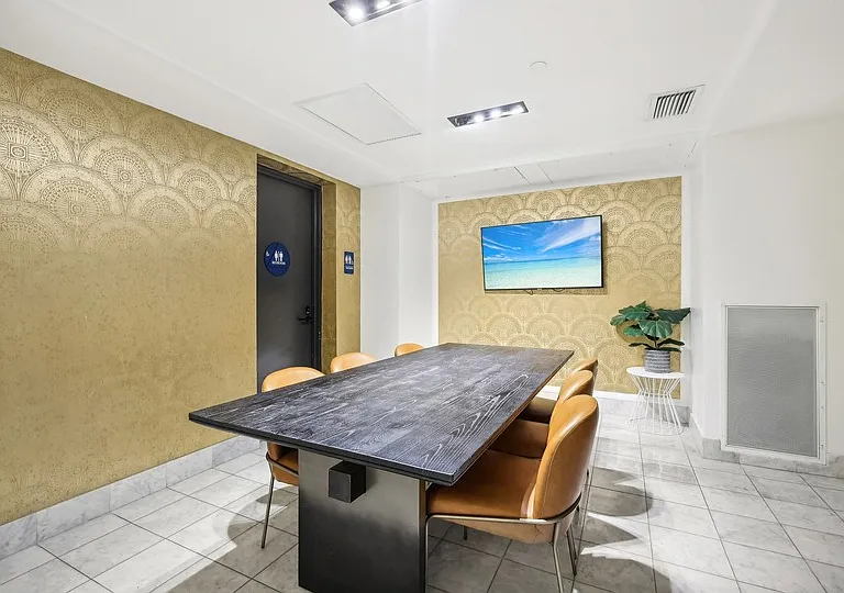 Arrive Broadway Lofts — Photo 48