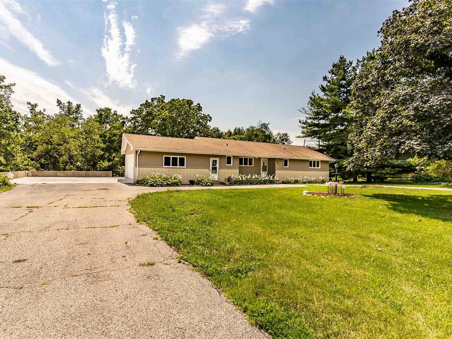 711 Hilltop Dr, Sparland, IL 61565 Zillow