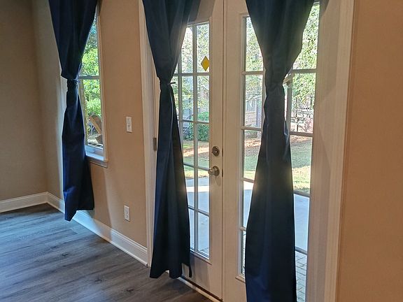4th image of 1782 Buckhead Ln