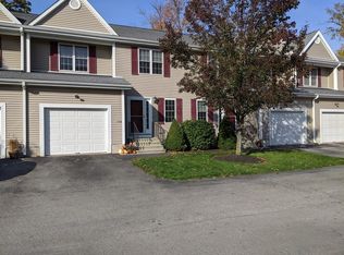 21 3rd St #B, Webster, MA 01570