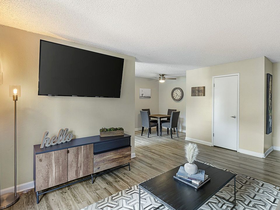 Model Living Room