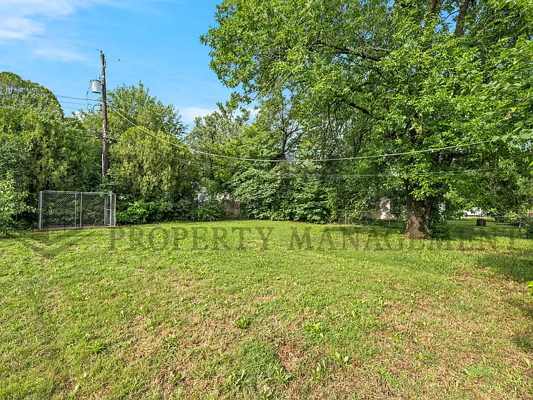 1401 W Calvert St — Photo 10