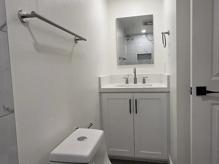 778 La Tierra St #H103 — Photo 9