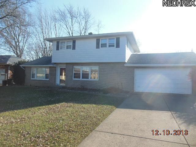 1st image of 1829 W 40th St