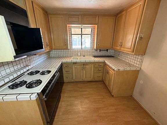 5th image of 3116 N Arthur Ave