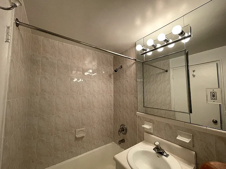 41 Park Ave #14E — Photo 8