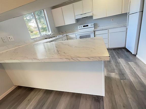 4th image of 5032 S 58th St APT A