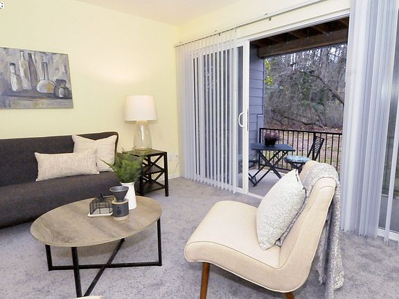 5th image of 4418 SW Dickinson St #43