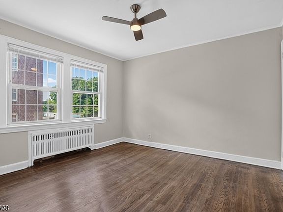 5th image of 180 Summit Ave APT E4