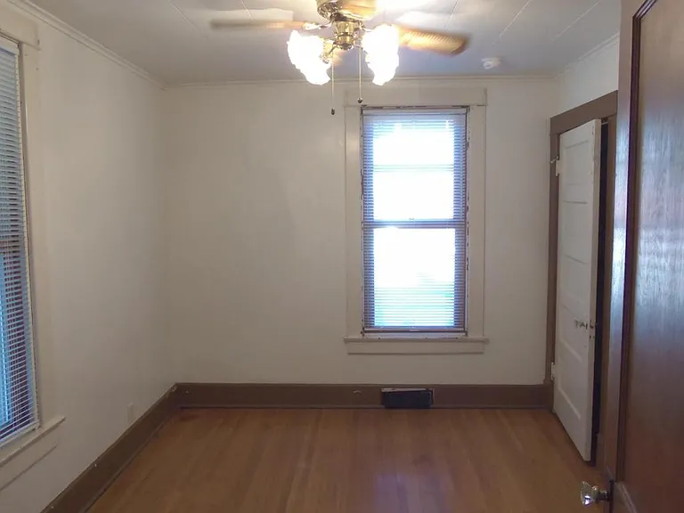 1710 Harwood St — Photo 15