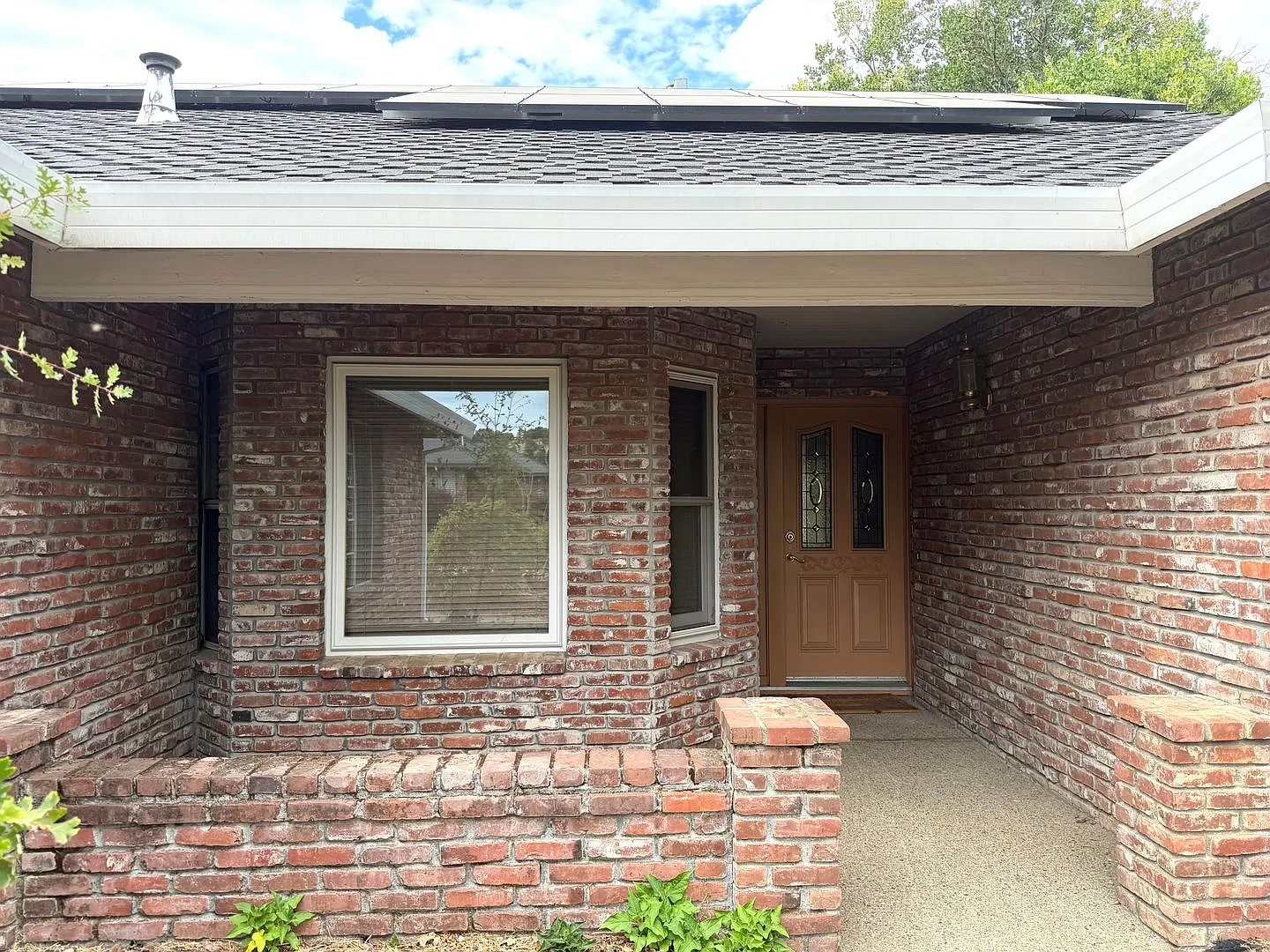 Charming 3-Bedroom Home in Rocklin with Pool & Natural Backdrop — Photo 4