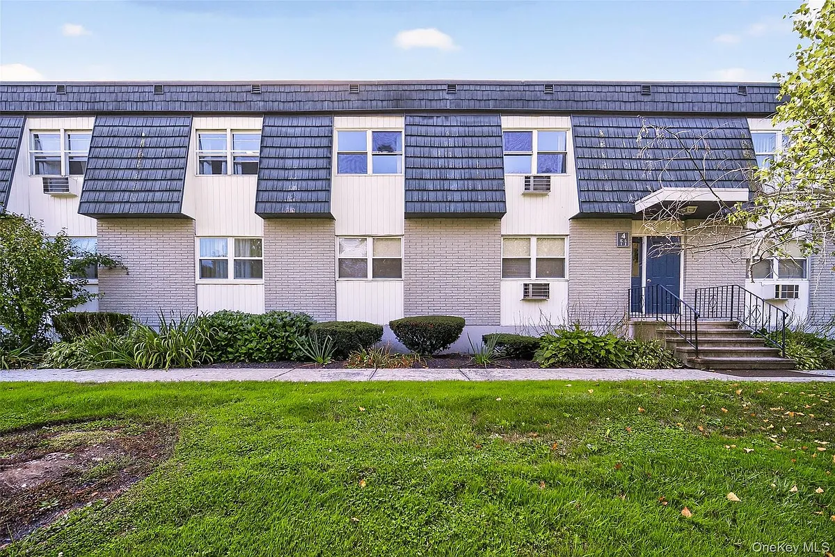 Building Photo - 4 White Gate Rd #K