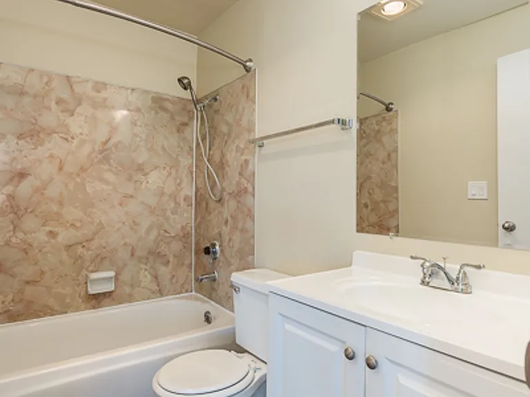 Stonebridge Apartments — Photo 32