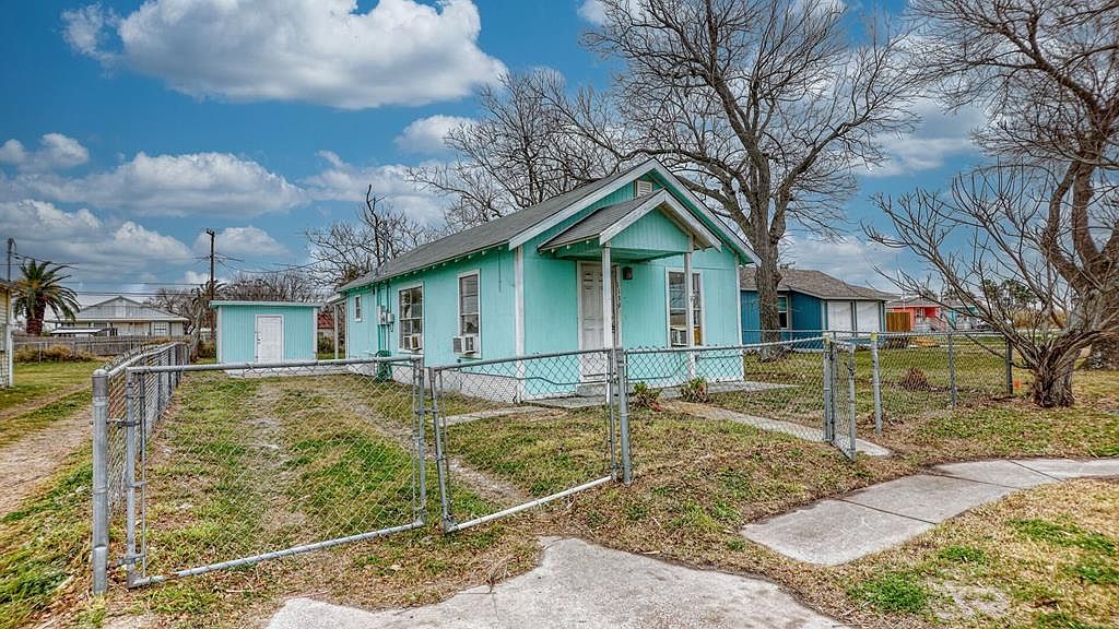1139 S Commercial St, Aransas Pass, TX 78336 Zillow