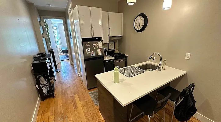 Rented by Skyhigh Realty NYC LLC | media 3