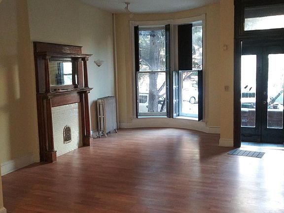 1st Floor Living room