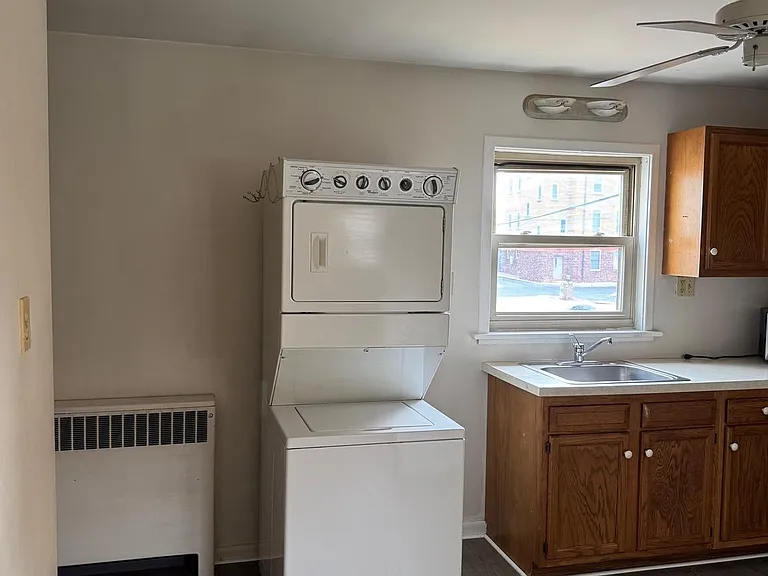 114 W Main St #3 — Photo 2
