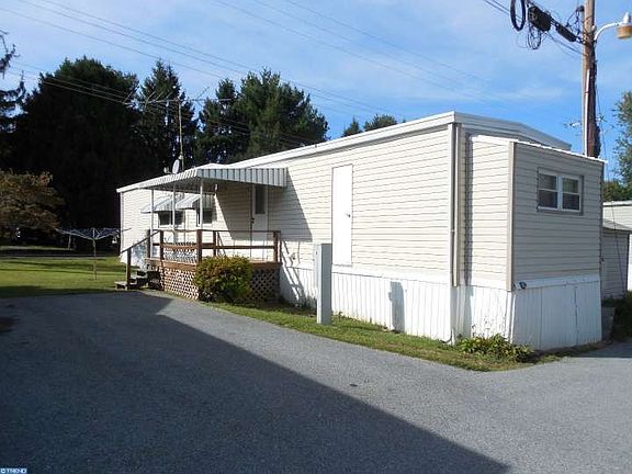 4th image of 11 Mockingbird Ln