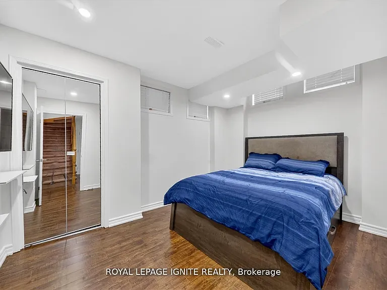 117A The Queensway Ave #Townhouse 95 — Photo 4