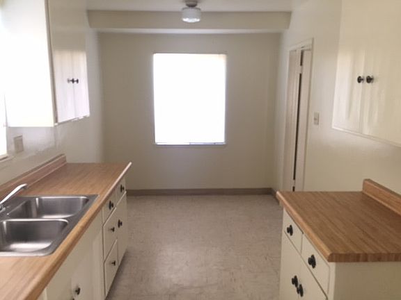 2nd image of 14639 Piuma Ave