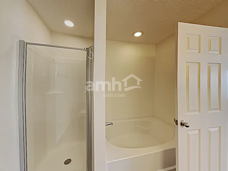 600 Pemberton Dr — Photo 13