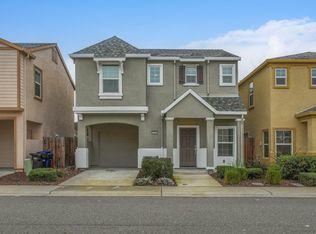 8128 Creeping Willow Ln, Sacramento, CA 95828