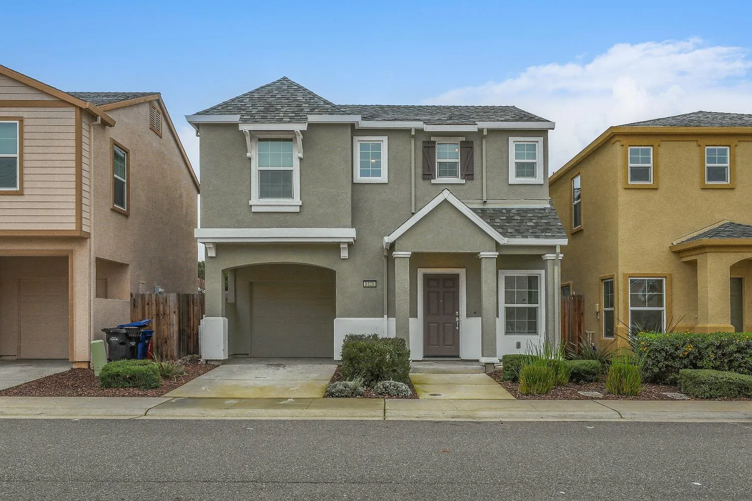 8128 Creeping Willow Ln photo 1