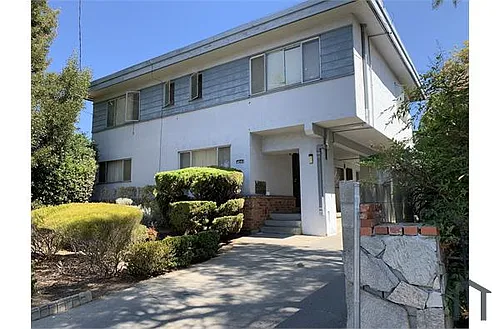4060 Lyon Ave Photo 1