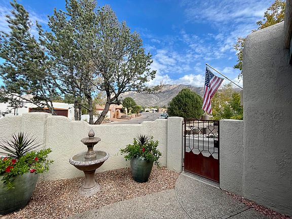 3rd image of 2752 Wolfberry Pl NE