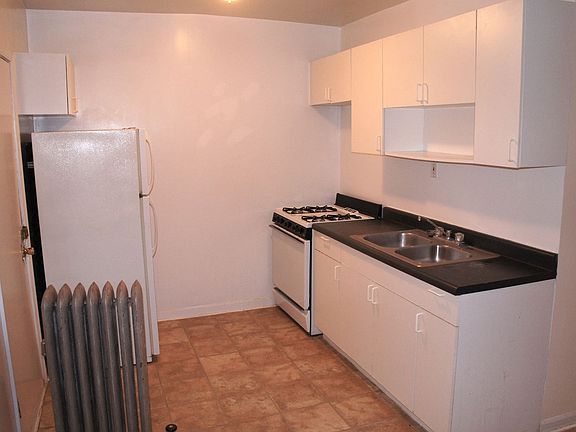 5th image of 2330 N Spaulding Ave #817