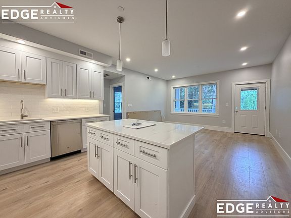 3rd image of 124 Kenrick St #4A