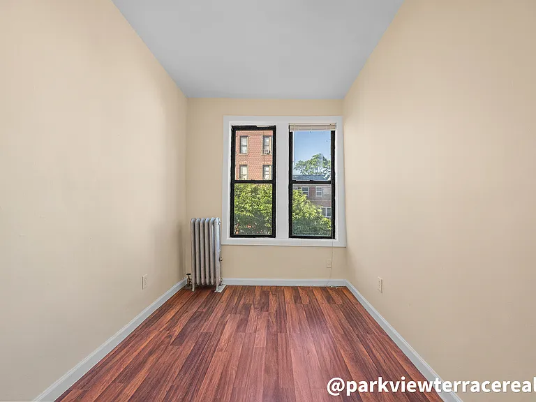 812 50th St #2 — Photo 11