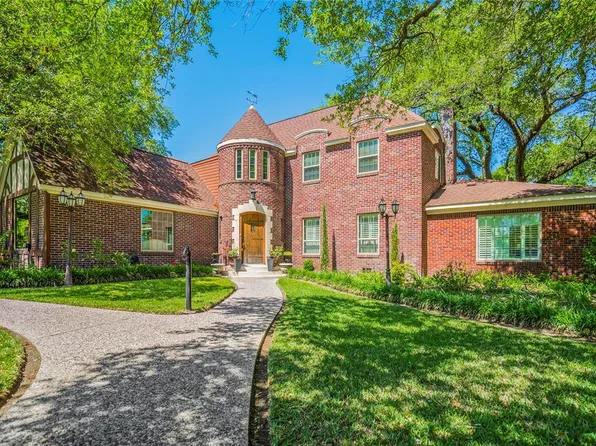 1825 Pleasant St, Huntsville, TX 77320