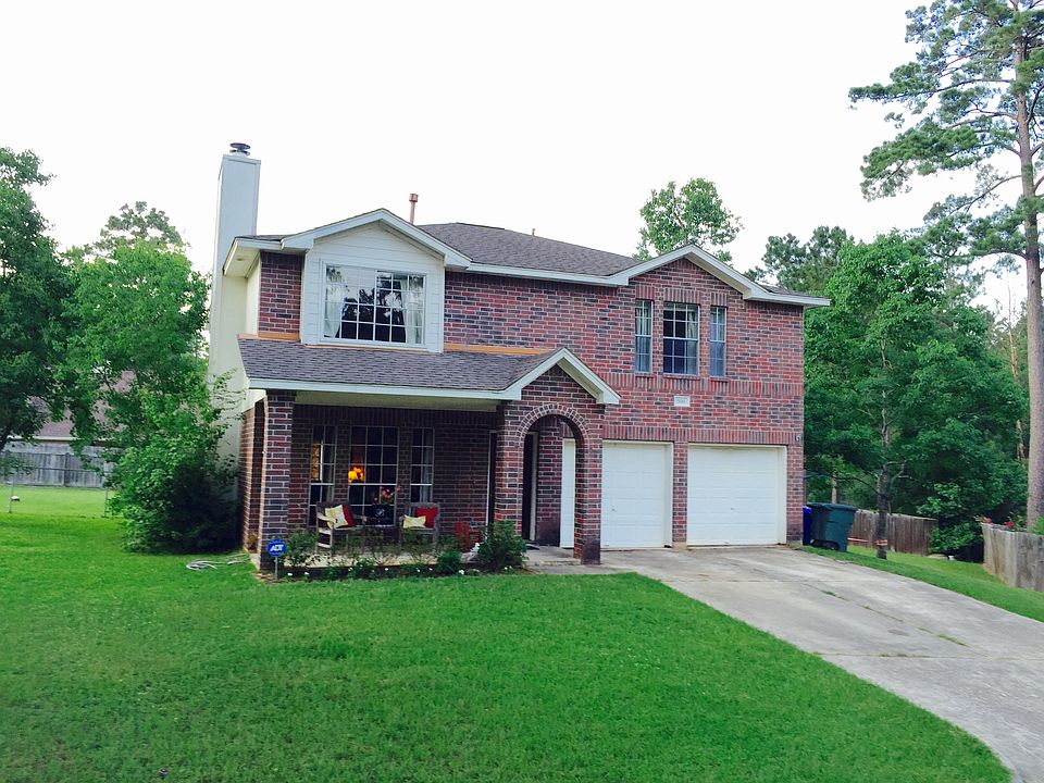 Great Curb Appeal!!! 