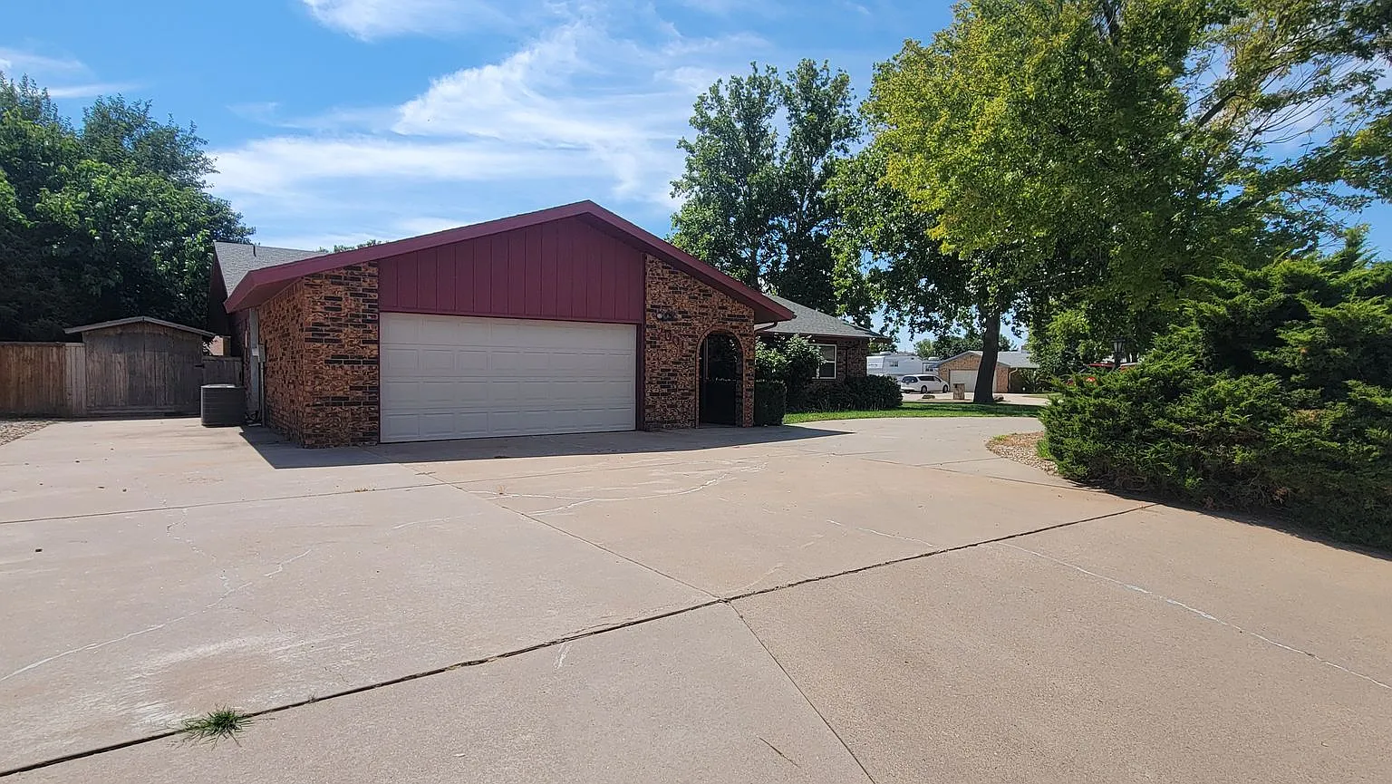 Large Home In Northeast Clovis — Photo 2