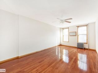 252 Driggs Ave #3B, Brooklyn, NY 11222